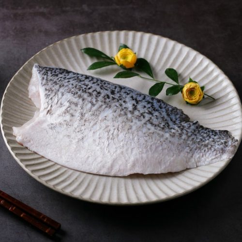 海水養殖鮮活鱸魚排（中）